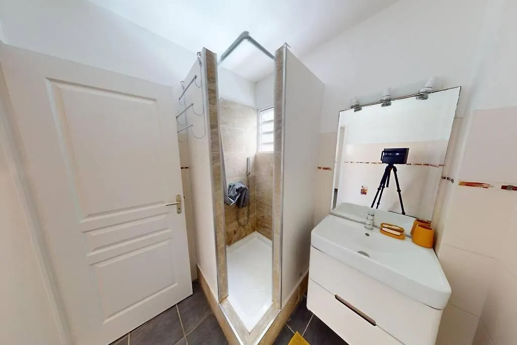 Appartement Face A La Mer 2 Chambres Le Diamant