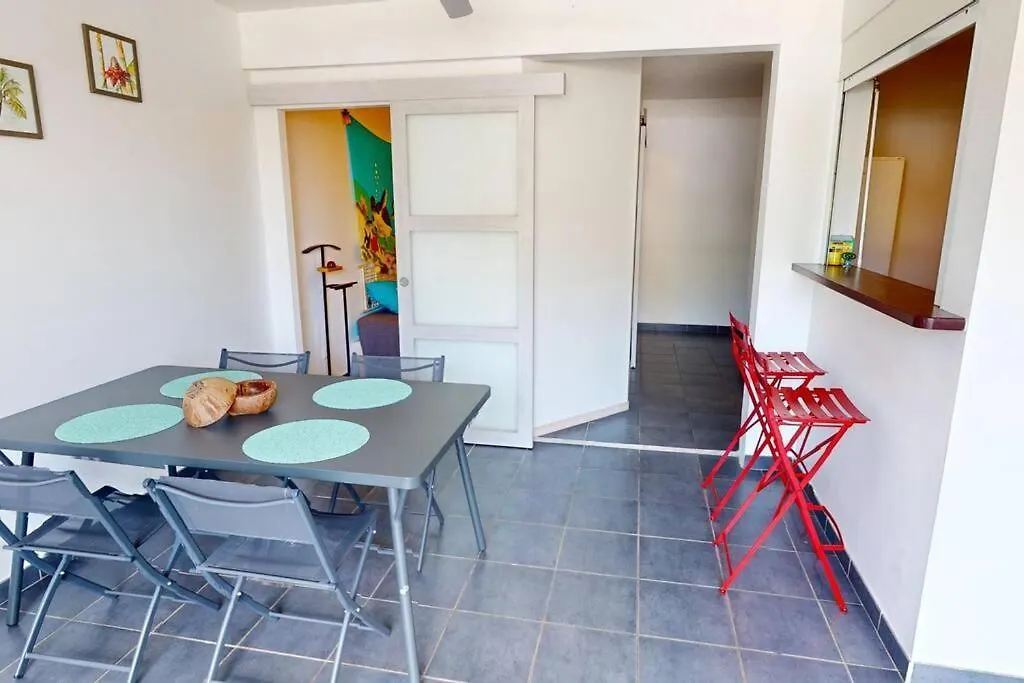 Appartement Face A La Mer 2 Chambres Le Diamant 0*,  Martinique